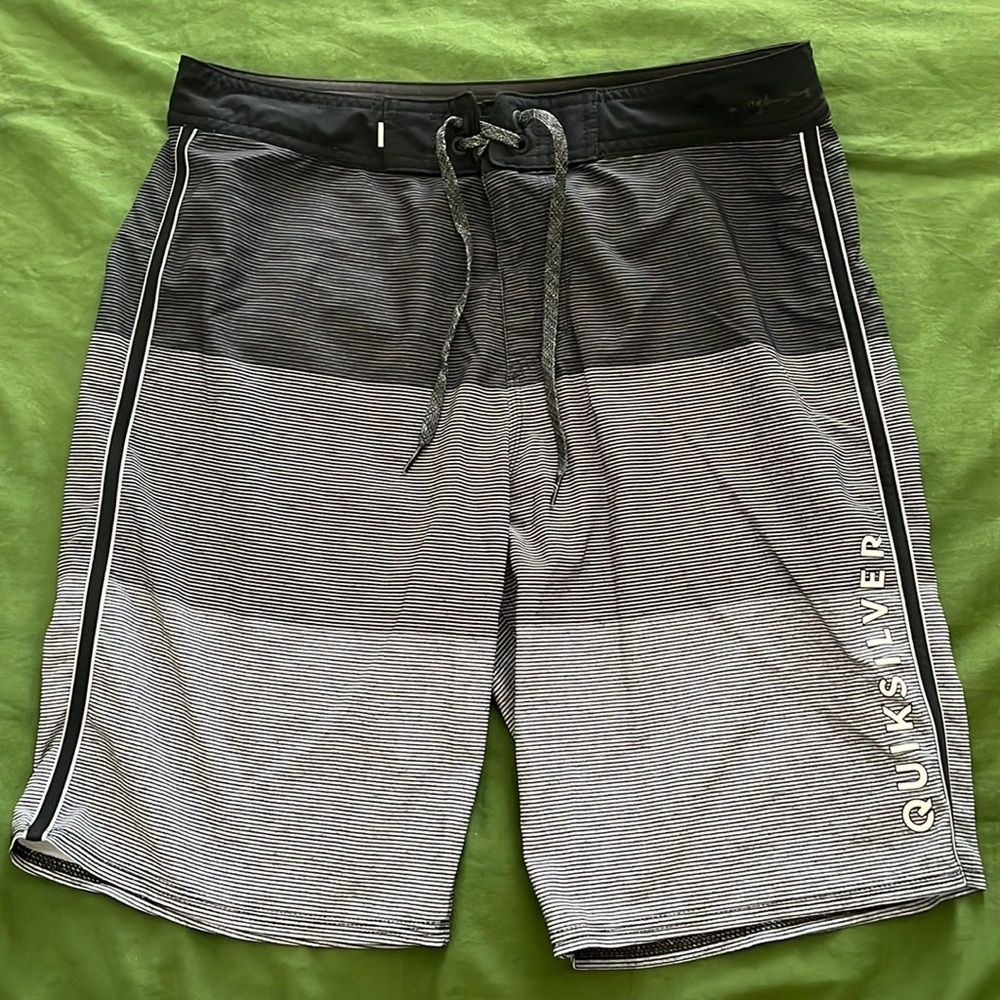MENS Quiksilver board-short